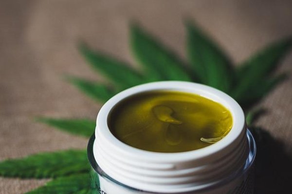 5 benefits of hemp induced skincare products
