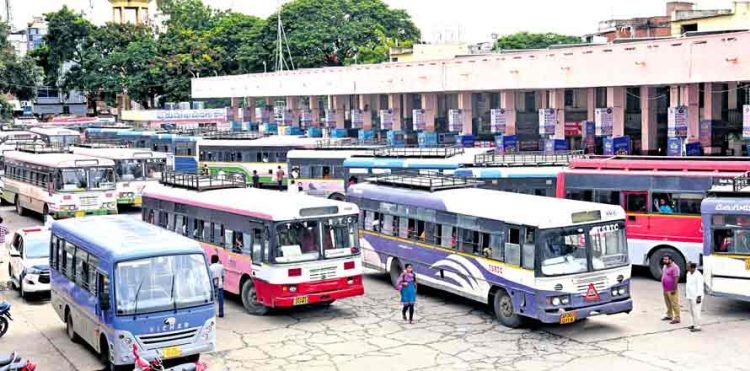 Night curfew: TSRTC to operate its last service in GHMC areas at 9 pm