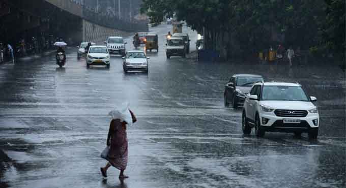 Heavy rain lash Hyderabad overnight