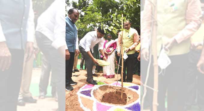 MP Santosh Kumar participates in plantation drive on Independence Day