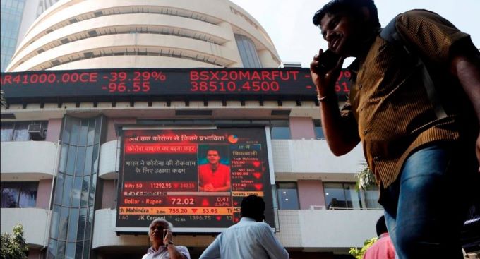 Sensex surges over 250 points to cross 55K in early trade; Nifty tops 16,400