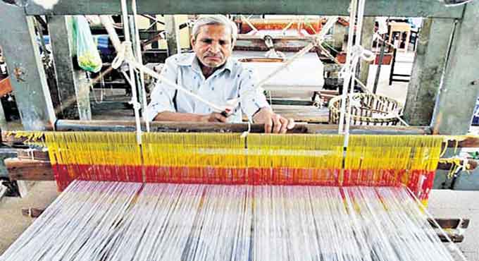 Amid pandemic, handlooms ride e-commerce wave