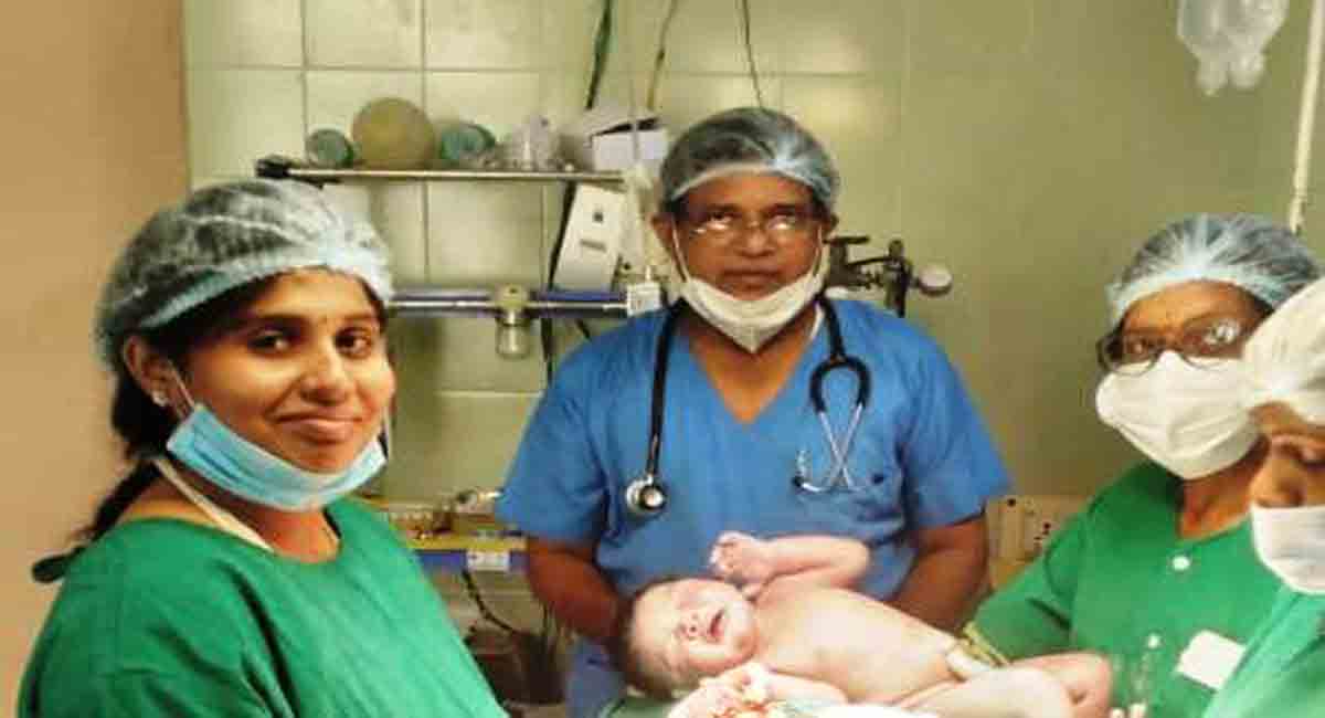 Woman gives birth to baby boy weighing 5 kg in Warangal