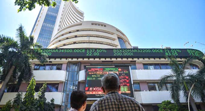 Indian equities extend losses; Sensex slips nearly 900 pts