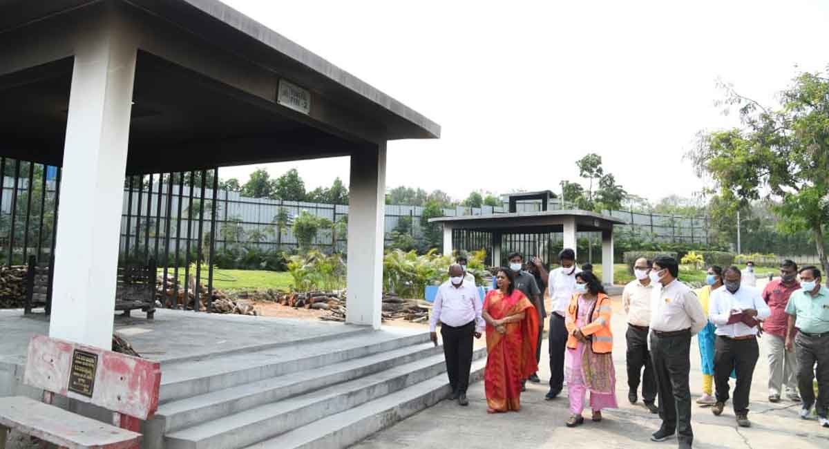 GHMC Mayor visits Vaikunta Dhamam at Mallapur