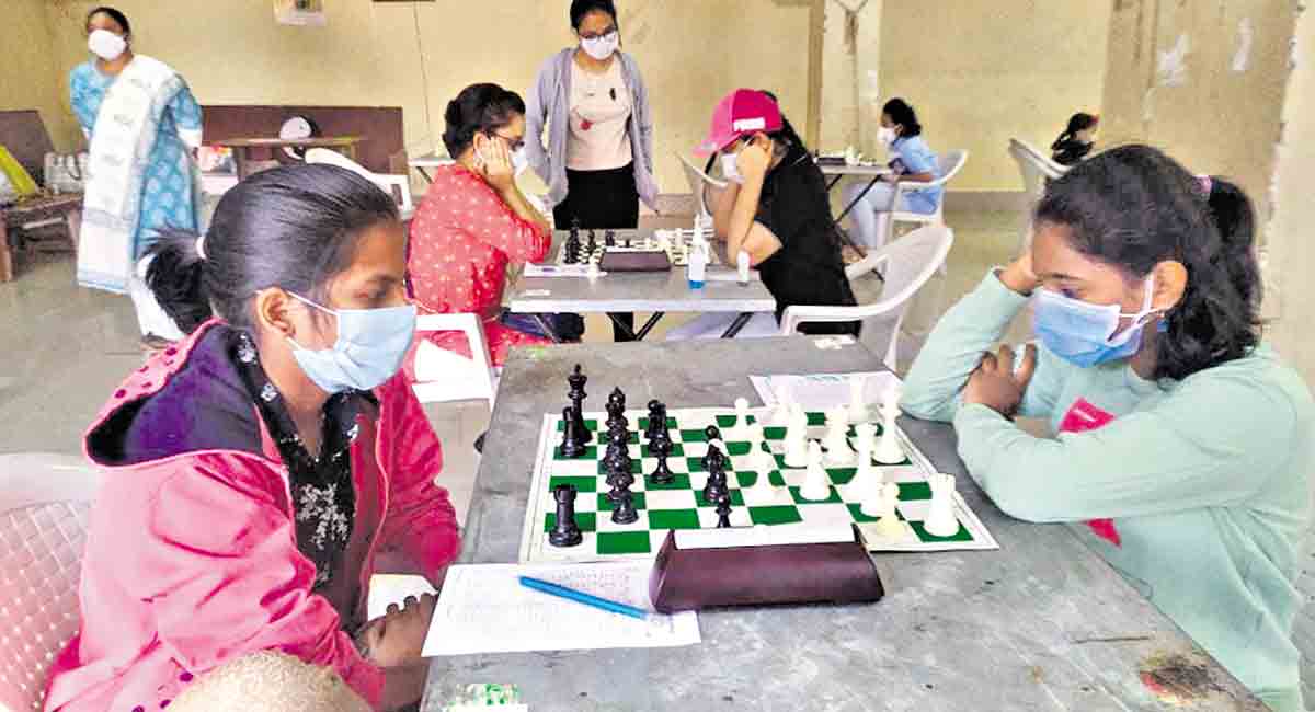 Telangana: Kheerthi, Sarayu impress at Senior Women Chess Championship