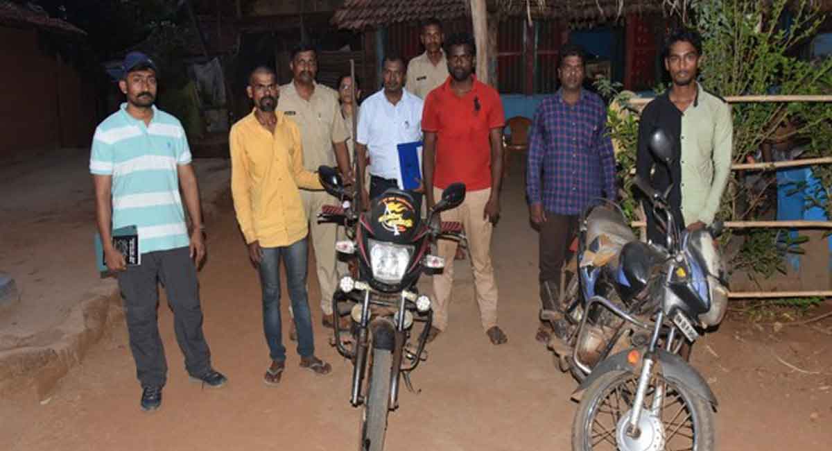 Poacher held for 'raping' monitor lizard in Maharashtra