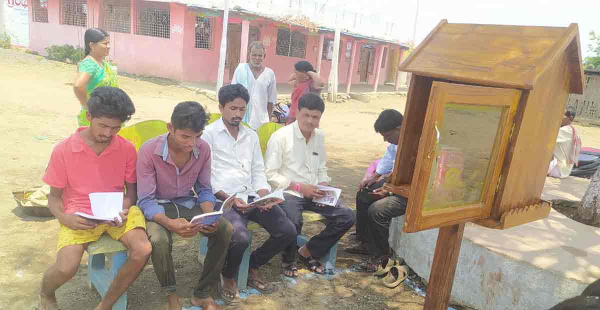 Mobile libraries come handy to rural aspirants of govt jobs