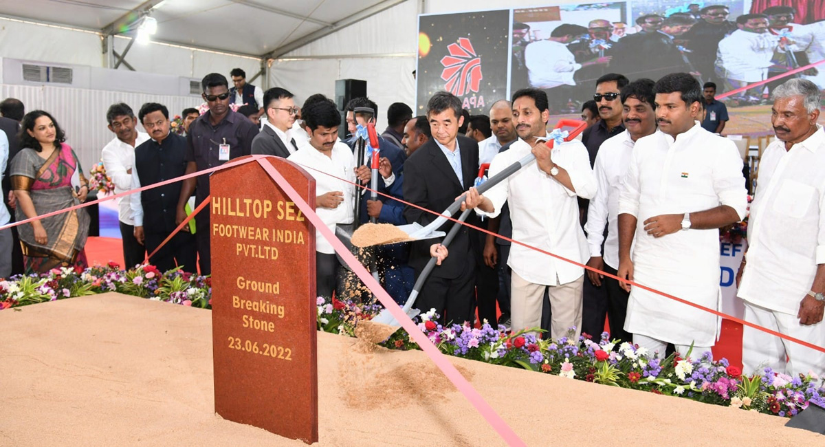 Andhra Pradesh CM lays foundation for Apache Unit in Chittoor