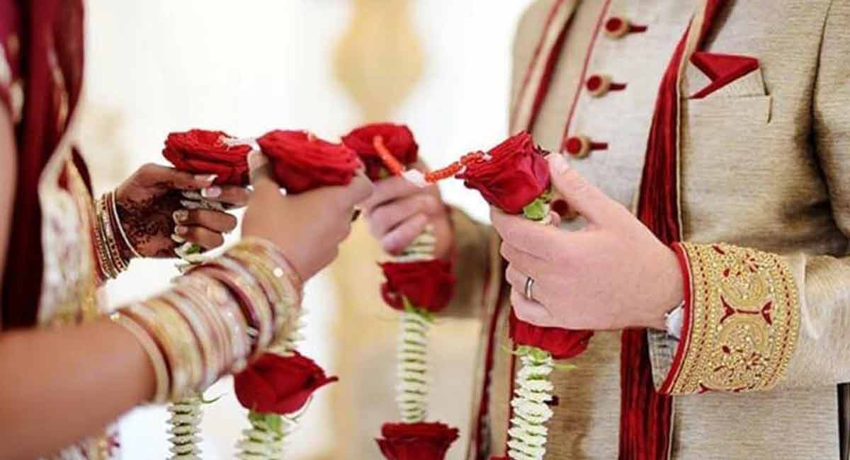 UP man marries Pakistan girl after Facebook friendship