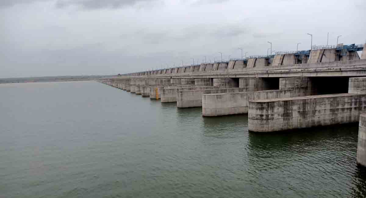 Bhupalpally: 10 gates of Lakshmi barrage lifted to let off 14,210 cusecs of water
