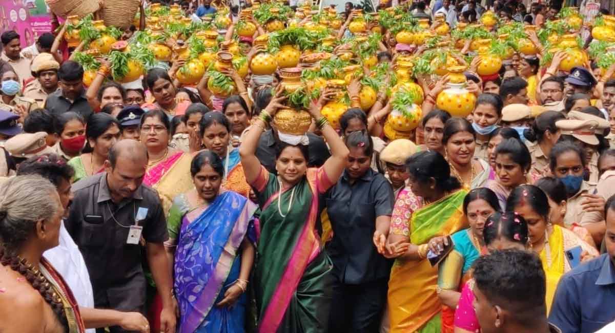 MLC K Kavitha participates in 'Bonalu' festival at Mahakali temple