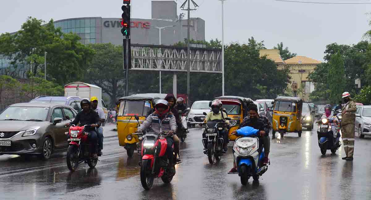 IMD predicts moderate rain in Hyderabad till July 6, issues yellow alert
